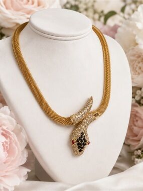DENKAYS LIVE SHOW NECKLACE